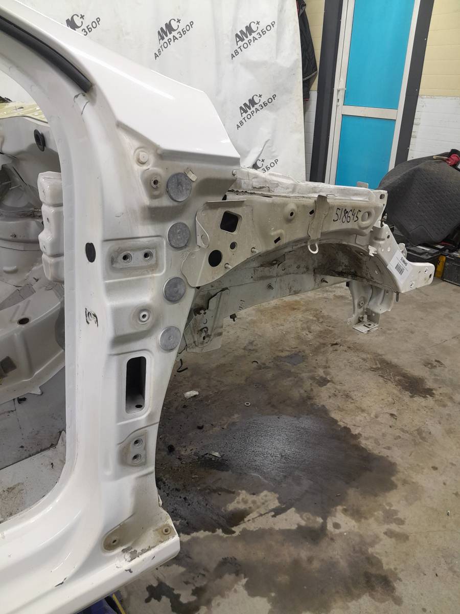 Четверть передняя правая Peugeot 308 2007>