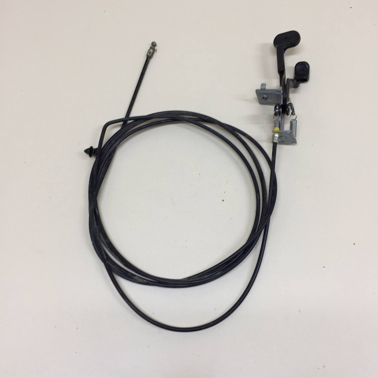 Ручка открывания лючка бензобака Chevrolet Aveo T250 2005-2011 Ручка открывания лючка бензобака Chevrolet Aveo T250 2005-2011