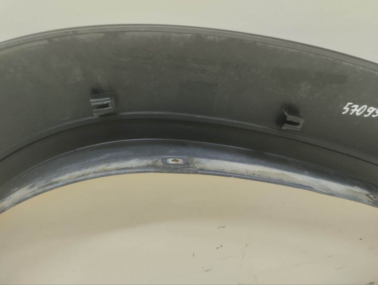 Накладка переднего крыла левого Chevrolet Niva 2009-2020