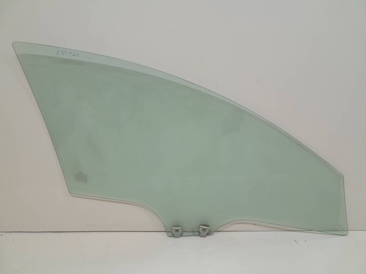 Стекло двери передней левой Mazda Mazda 3 (BL) 2009-2013