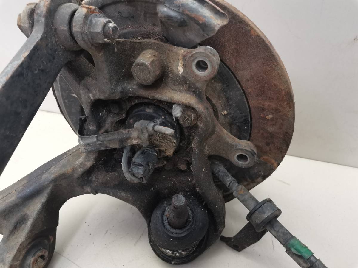 Кулак поворотный задний правый Toyota Harrier (U30) 2003-2013
