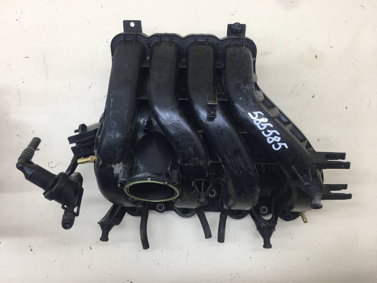 Коллектор впускной Volkswagen Polo (MK5) 2011-2020 Коллектор впускной Volkswagen Polo (MK5) 2011-2020