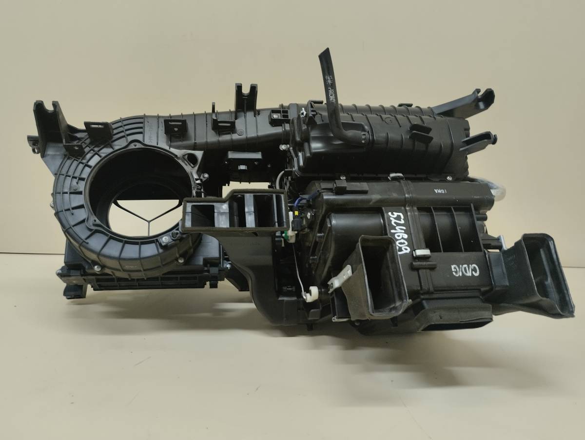 Корпус отопителя Hyundai ix55 2007-2013 Корпус отопителя Hyundai ix55 2007-2013