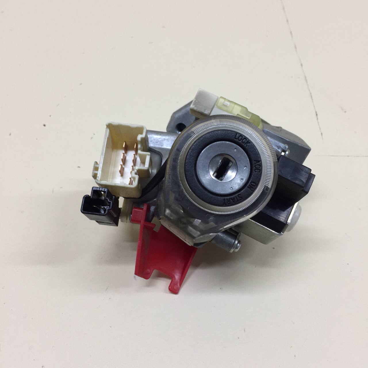 Замок зажигания Toyota Land Cruiser Prado (J150) 2009-2022 Замок зажигания Toyota Land Cruiser Prado (J150) 2009-2022