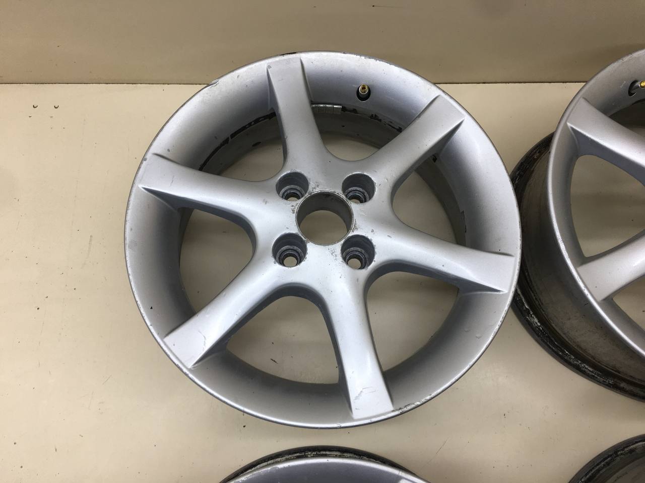 Диски к-кт R15 Литые