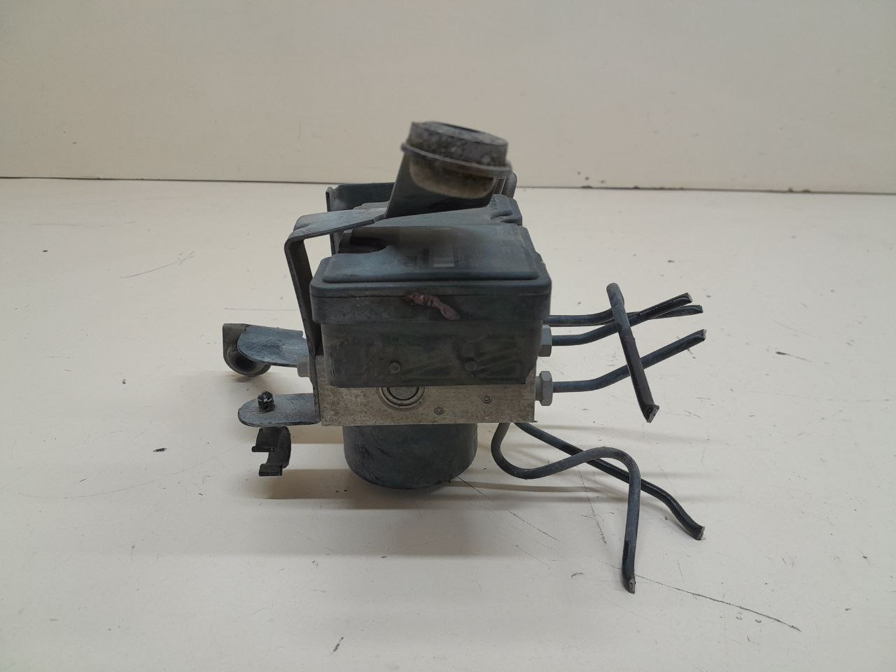 Блок ABS (насос) Ford Fusion (JU) 2002-2012 Блок ABS (насос) Ford Fusion (JU) 2002-2012