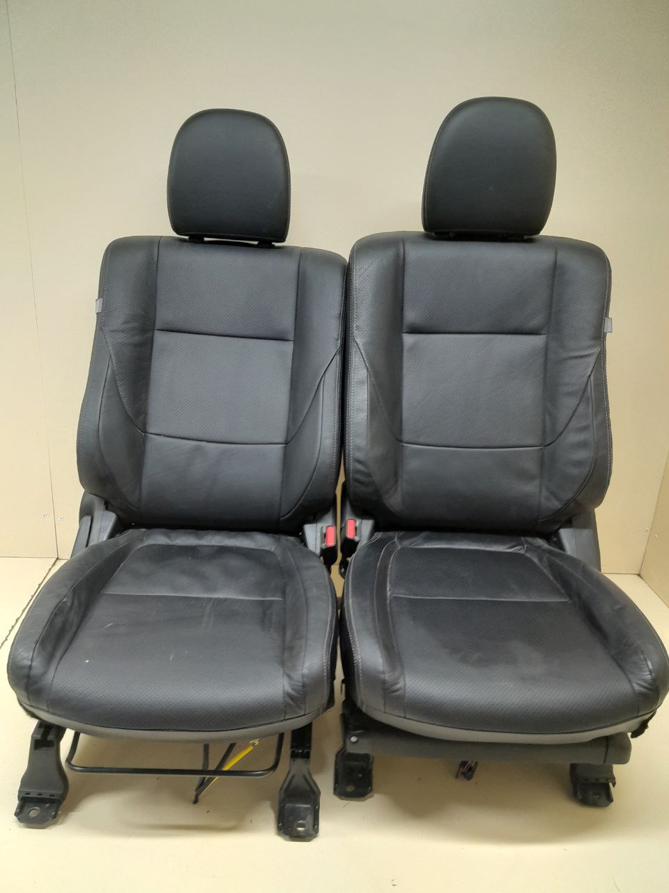 Сиденье (комплект) Mitsubishi Outlander (GF) 2012> Сиденье (комплект) Mitsubishi Outlander (GF) 2012>