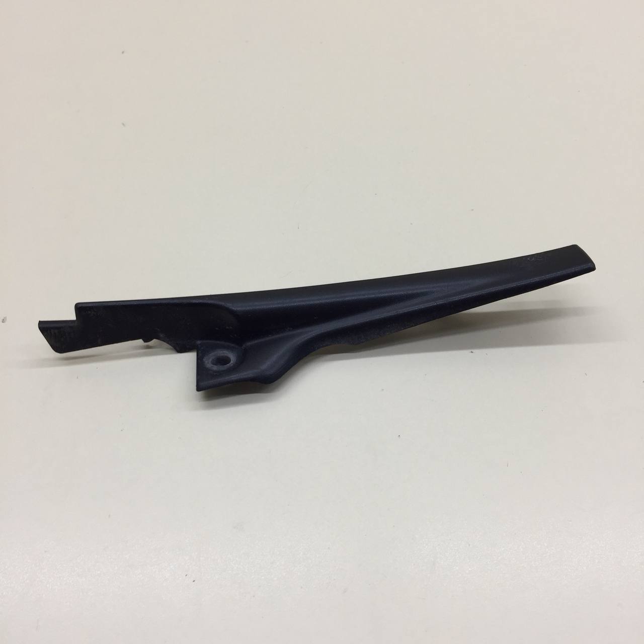 Накладка лобового стекла Renault Logan (2) 2014>