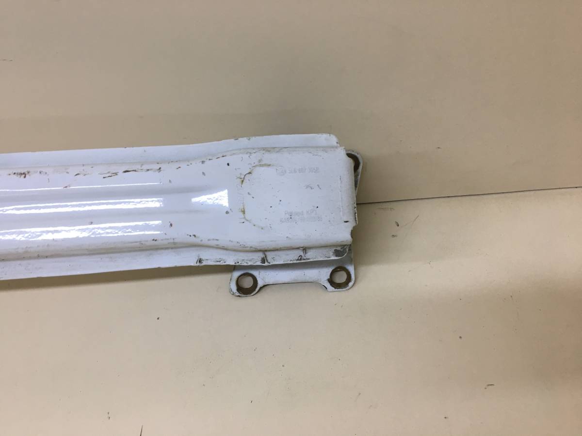 Усилитель заднего бампера Skoda Yeti 2009>