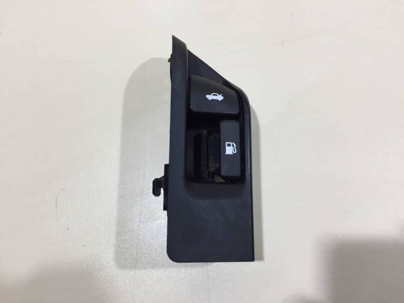 Ручка открывания багажника Toyota Corolla E150 2006-2013