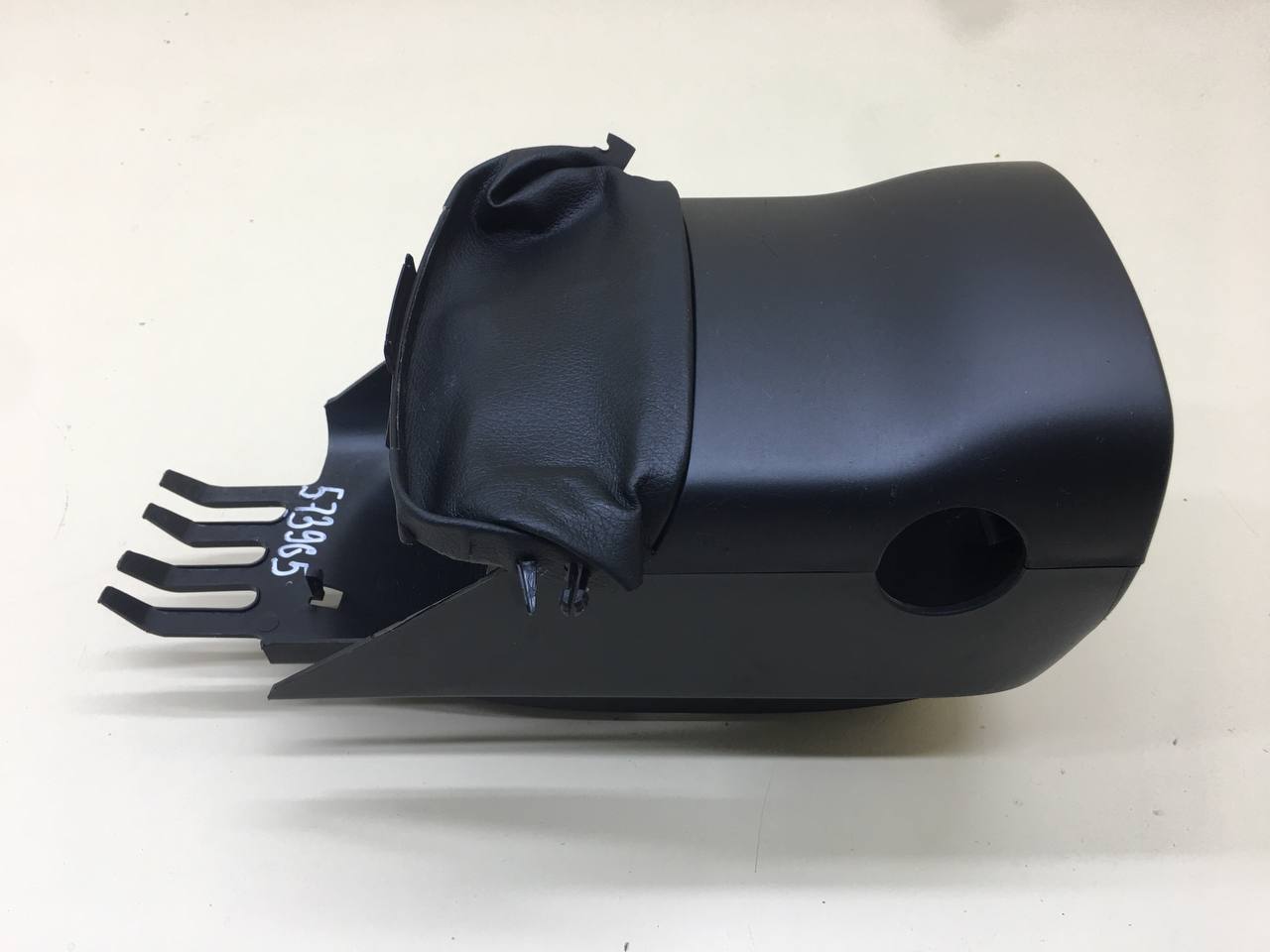 Кожух рулевой колонки Skoda Superb 2008-2015