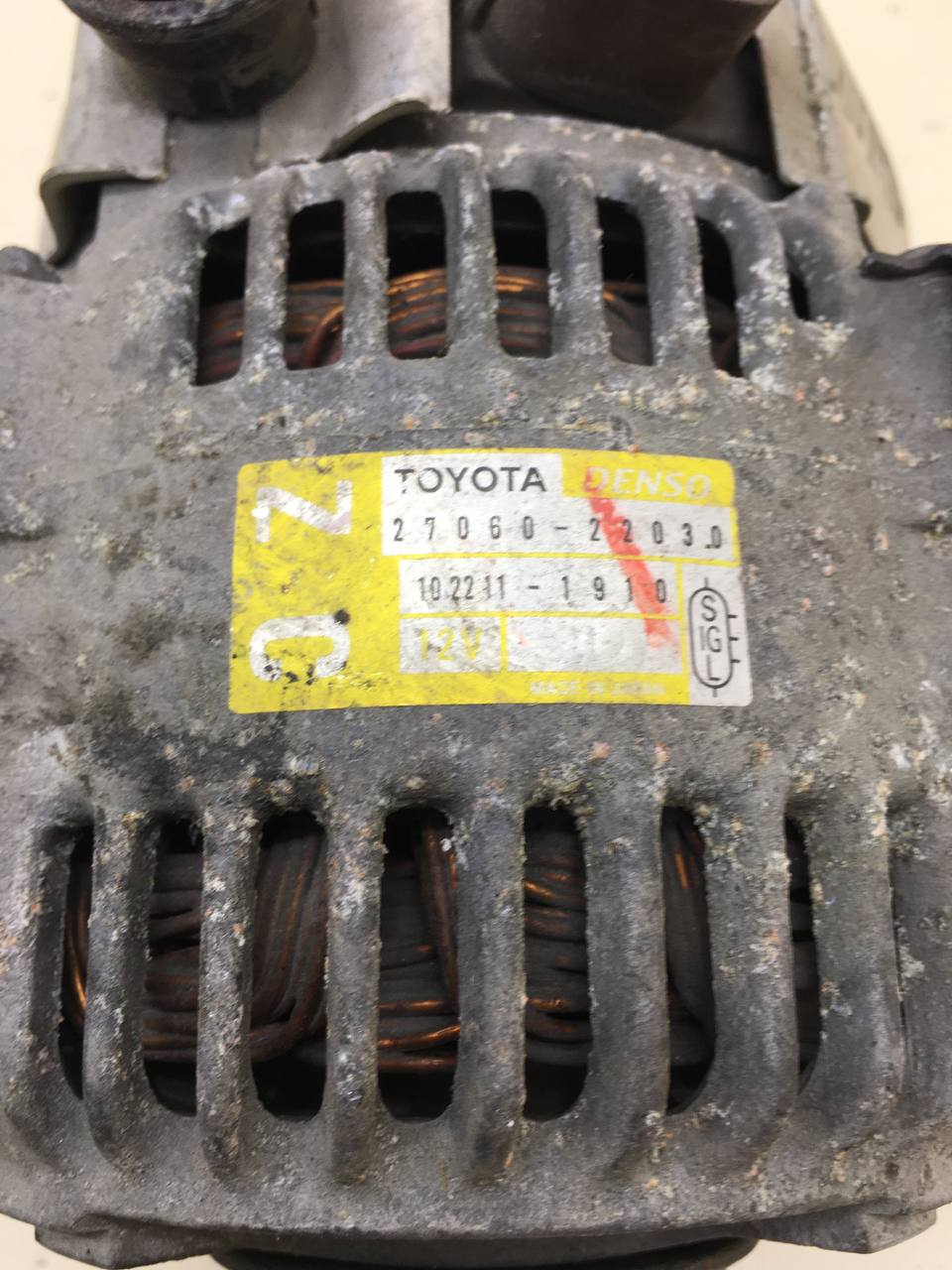 Генератор Toyota Corolla E120 2001-2007