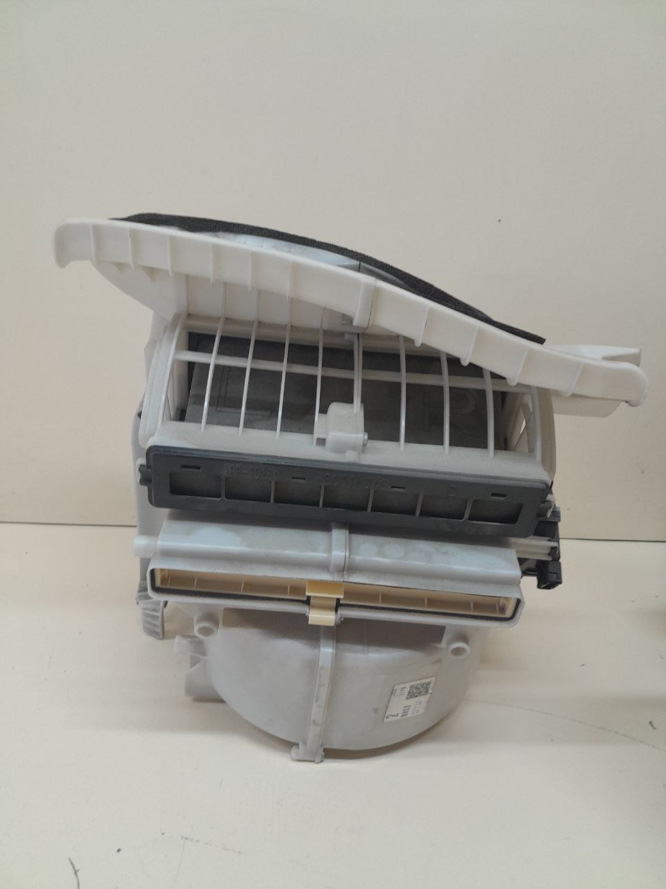 Корпус отопителя Mazda Mazda 3 (BM) 2013-2016 Корпус отопителя Mazda Mazda 3 (BM) 2013-2016