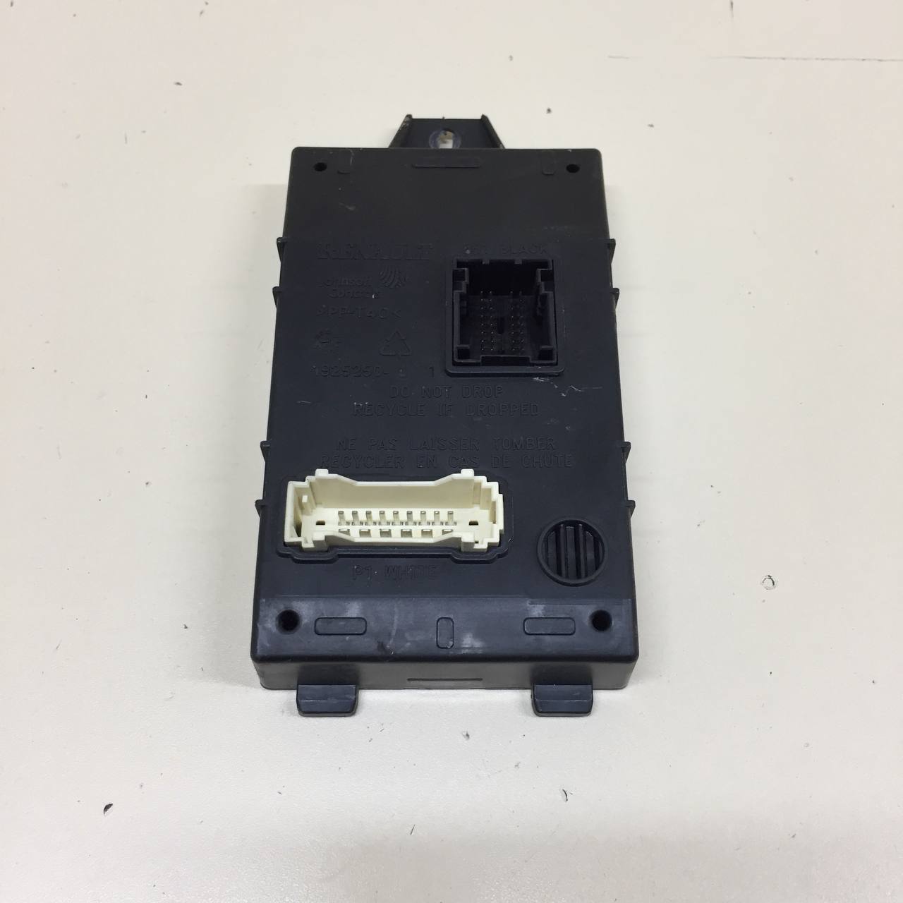 Блок комфорта Nissan Almera 3 (G11, G15) 2012> Блок комфорта Nissan Almera 3 (G11, G15) 2012>