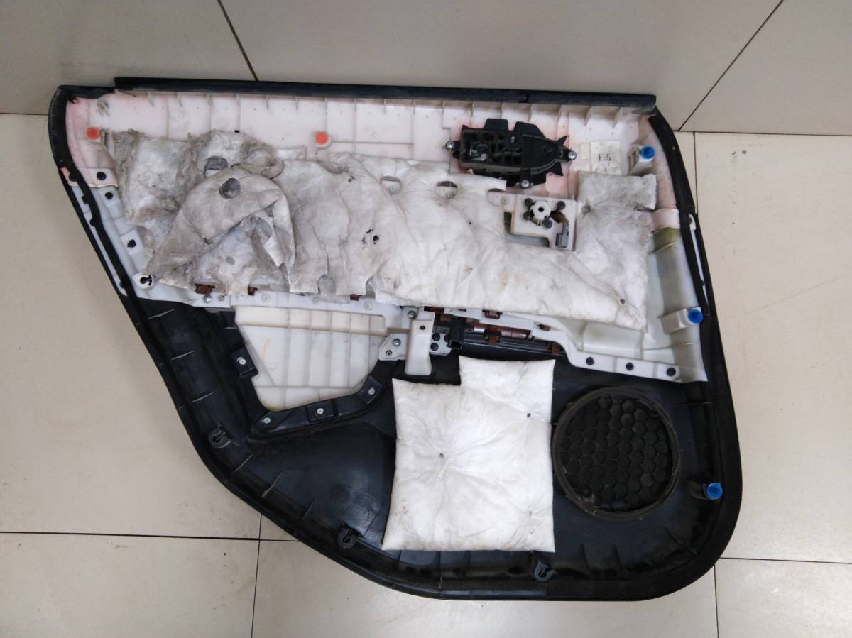 Обшивка двери задней правой Nissan Teana J32 2008-2013