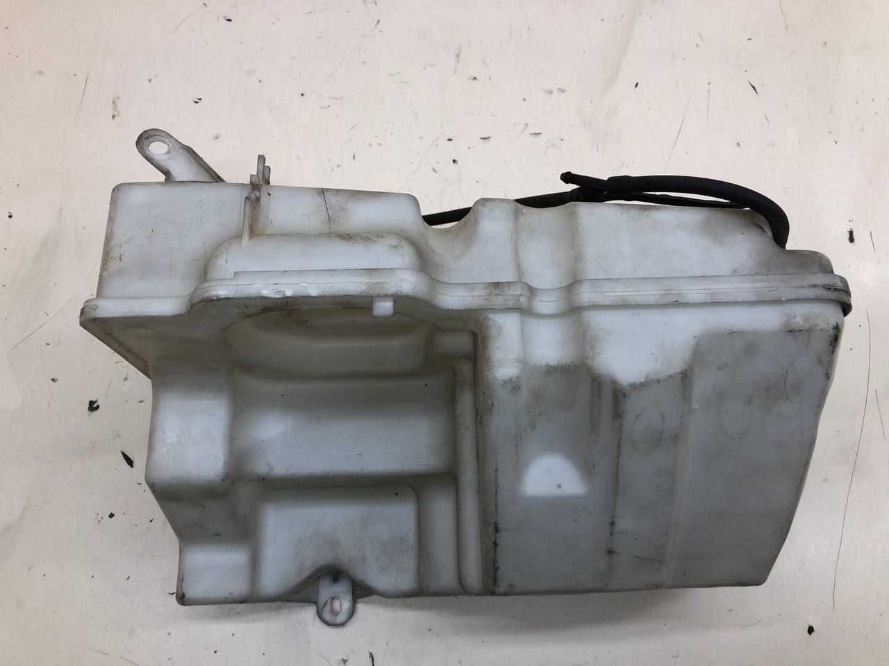 Бачок омывателя лобового стекла Volvo XC60 2008-2017