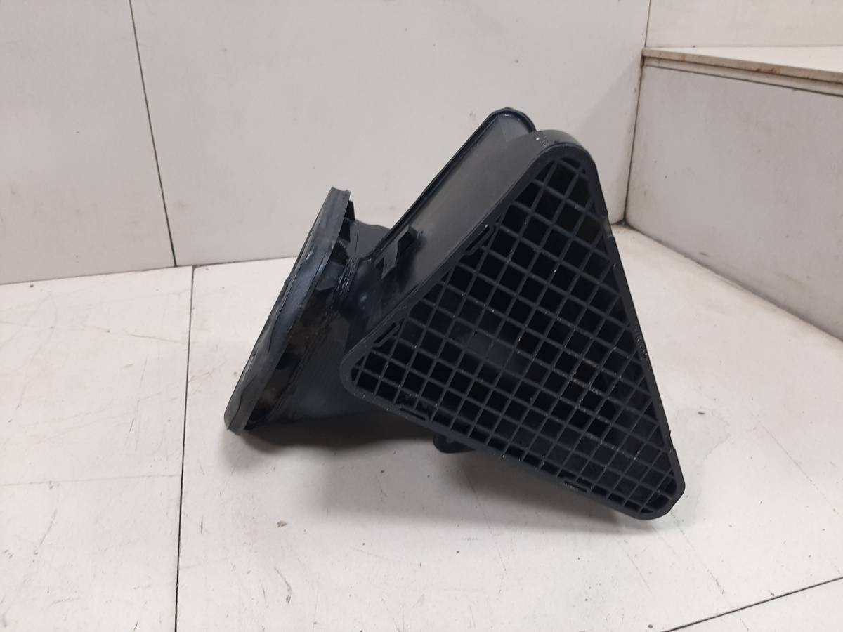 Воздухозаборник (внутри) Volkswagen Touareg (7L) 2002-2010