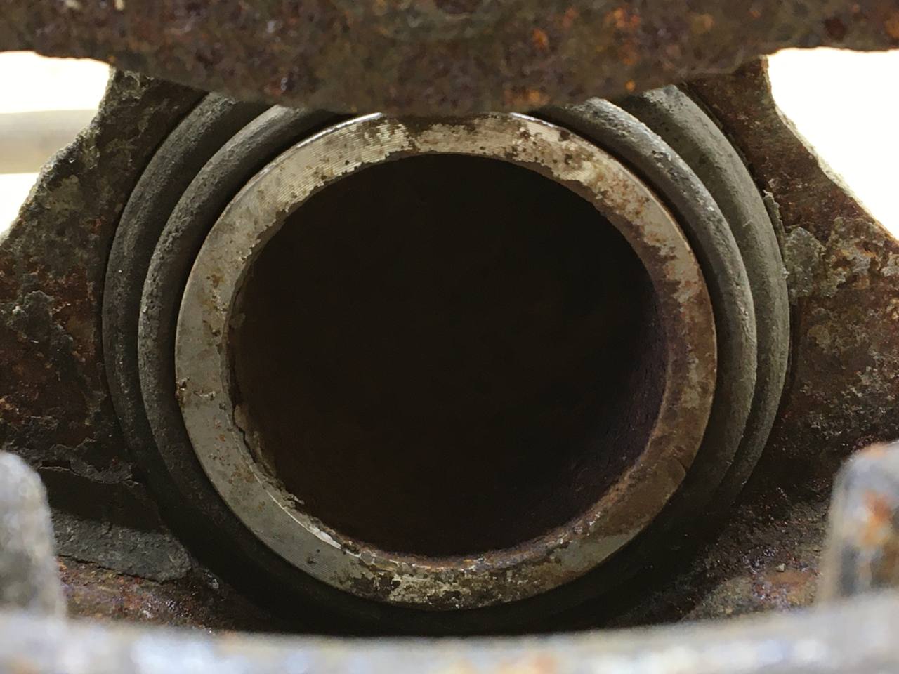 Суппорт передний левый Kia Spectra (SD) 2004-2011