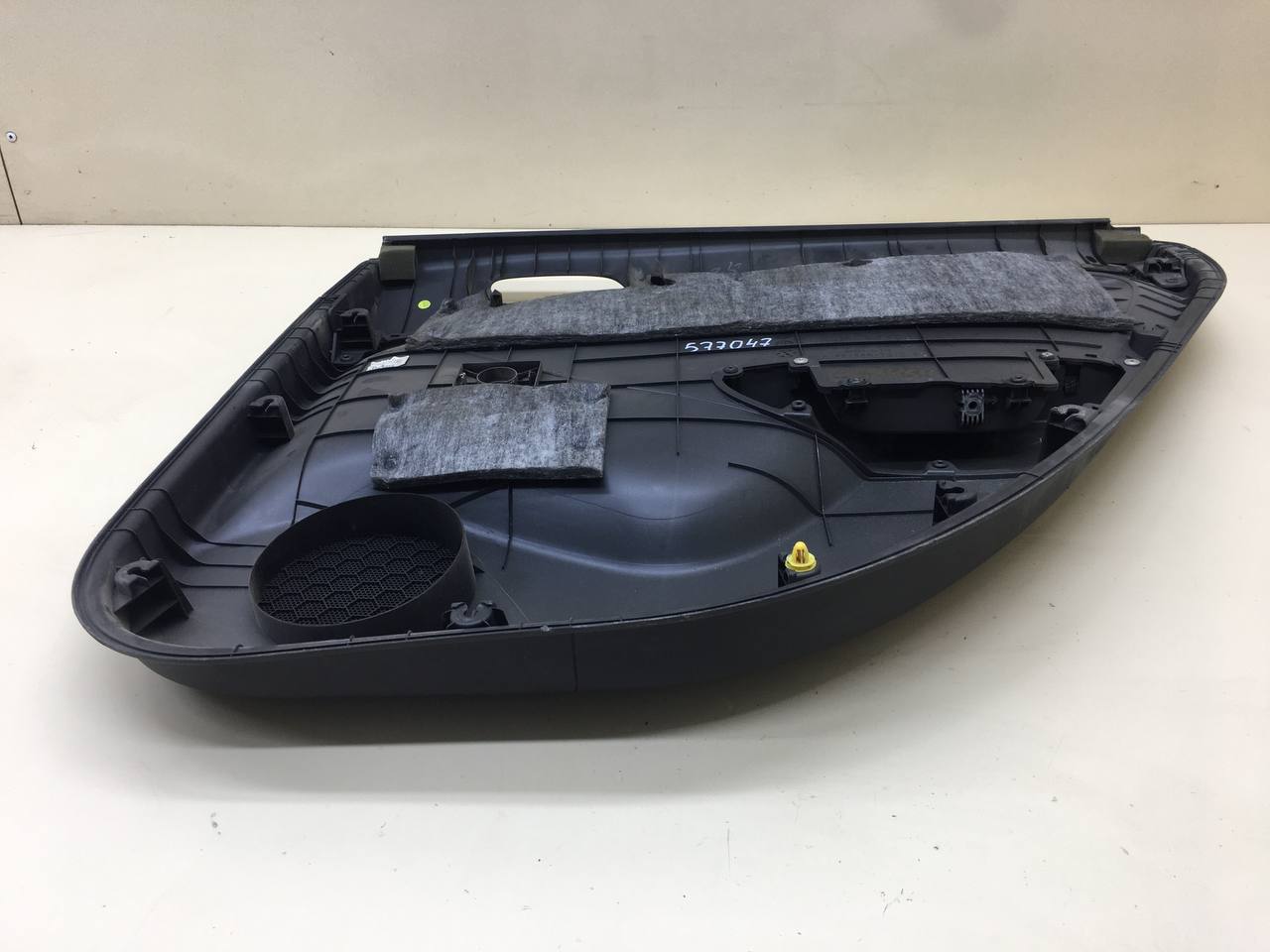 Обшивка двери задней левой Hyundai Solaris (RB) 2010-2017