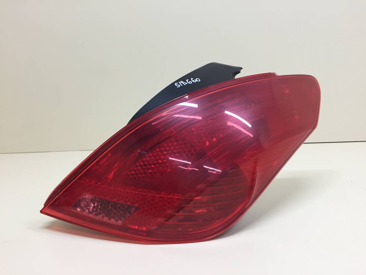 Фонарь задний правый Peugeot 308 2007>