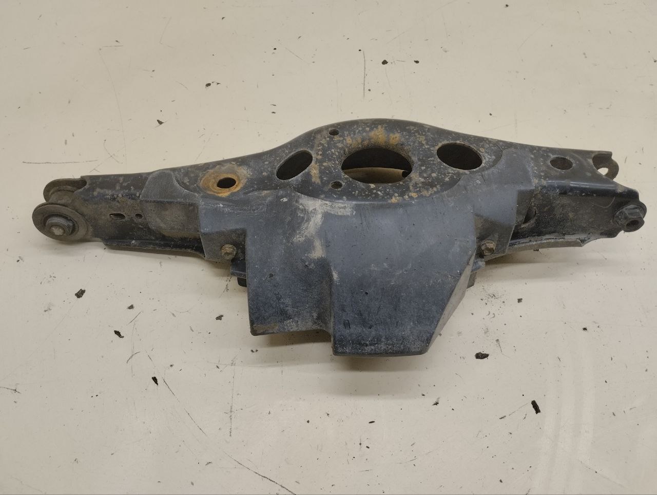 Рычаг задний поперечный Toyota Rav 4 (A30) 2006-2013
