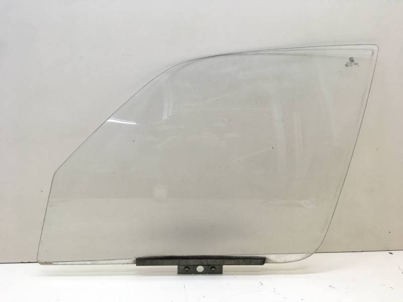 Стекло двери передней левой Chevrolet Niva 2002-2009