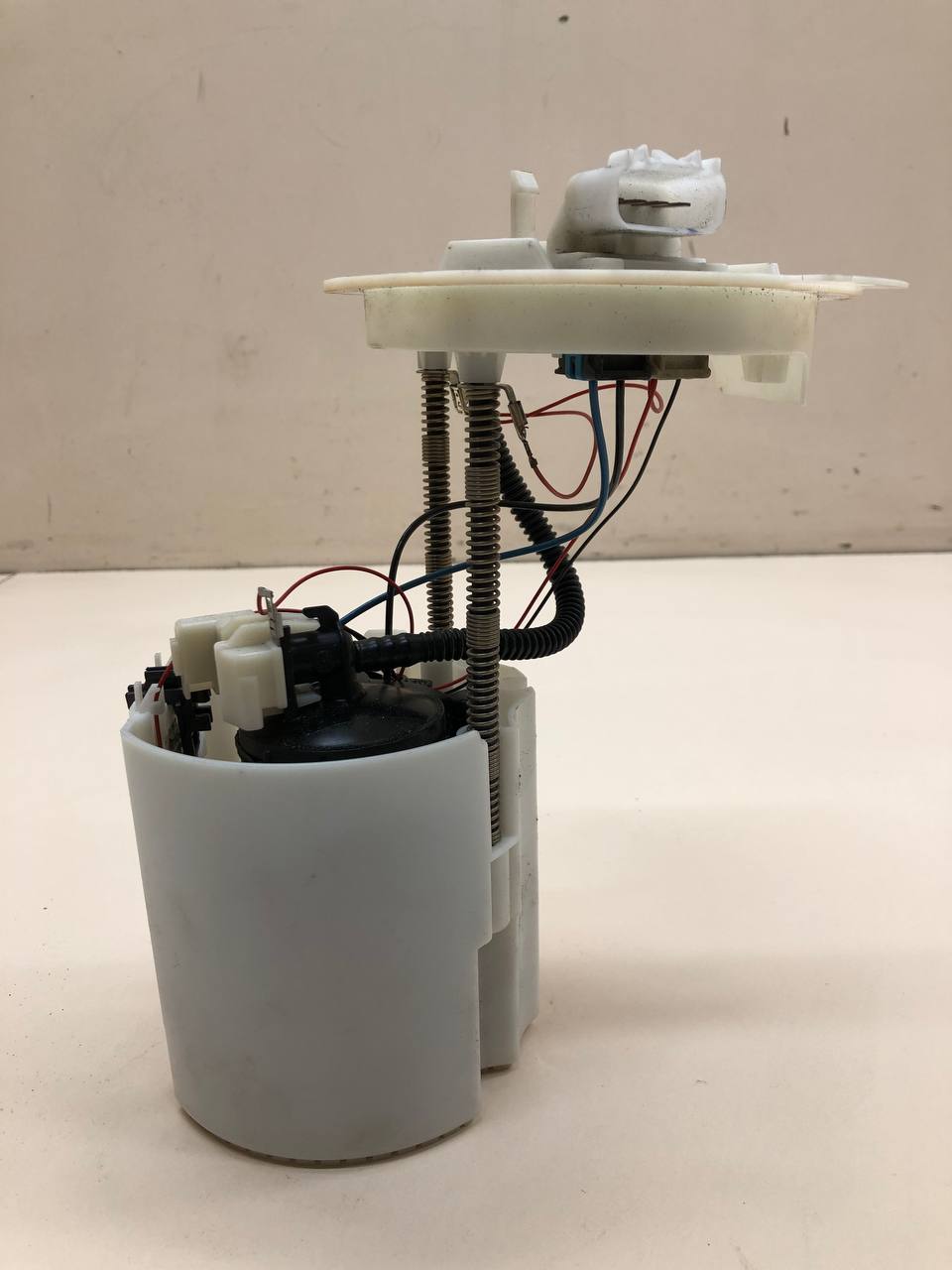 Насос топливный электрический Chevrolet Cruze (J300) 2009-2016