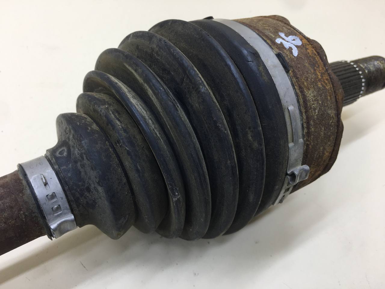 Полуось передняя Toyota Land Cruiser (J200) 2007-2015 Полуось передняя Toyota Land Cruiser (J200) 2007-2015