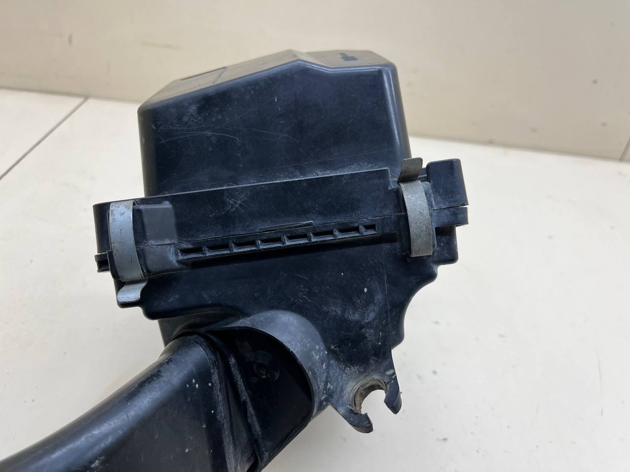 Корпус воздушного фильтра Nissan Primera (P12) 2002-2007