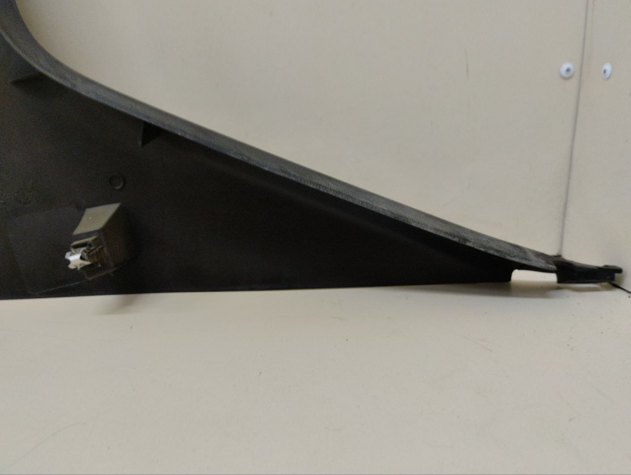 Обшивка стойки Peugeot 308 2007>