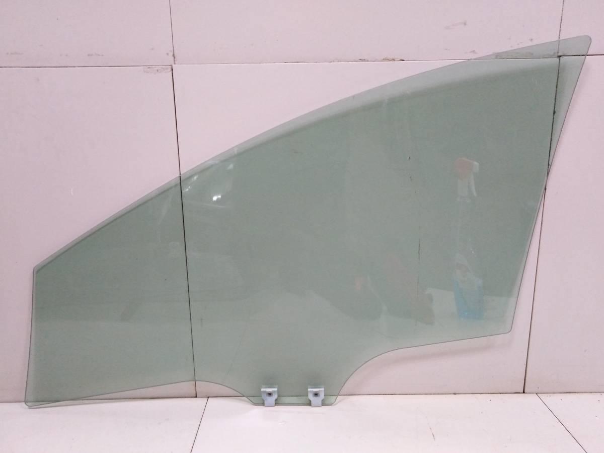 Стекло двери передней правой Mazda CX-7 (ER) 2006-2012
