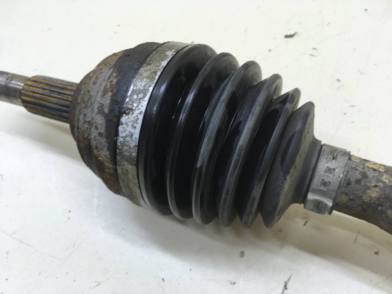 Полуось передняя левая Nissan Almera 3 (G11, G15) 2012> Полуось передняя левая Nissan Almera 3 (G11, G15) 2012>