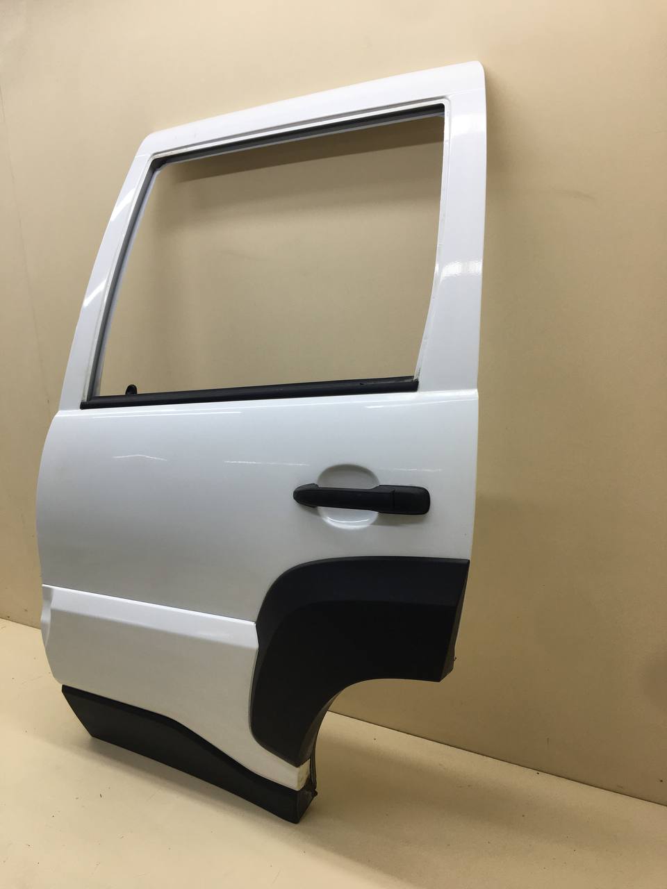 Дверь задняя левая Lada  Niva Travel 2020>