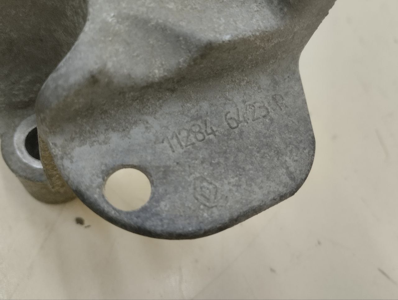 Опора двигателя правая Renault Sandero Stepway (5S) 2014-2022