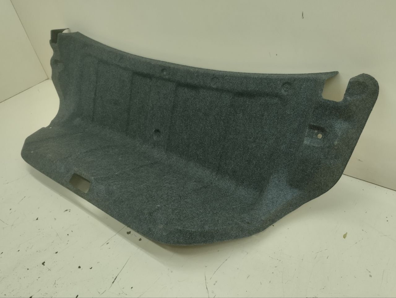 Обшивка крышки багажника Mitsubishi Lancer 9 (CS/Classic) 2000-2011 Обшивка крышки багажника Mitsubishi Lancer 9 (CS/Classic) 2000-2011