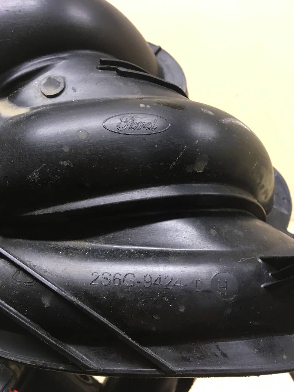 Коллектор впускной Ford Focus 2 (DB) 2008-2011 Коллектор впускной Ford Focus 2 (DB) 2008-2011