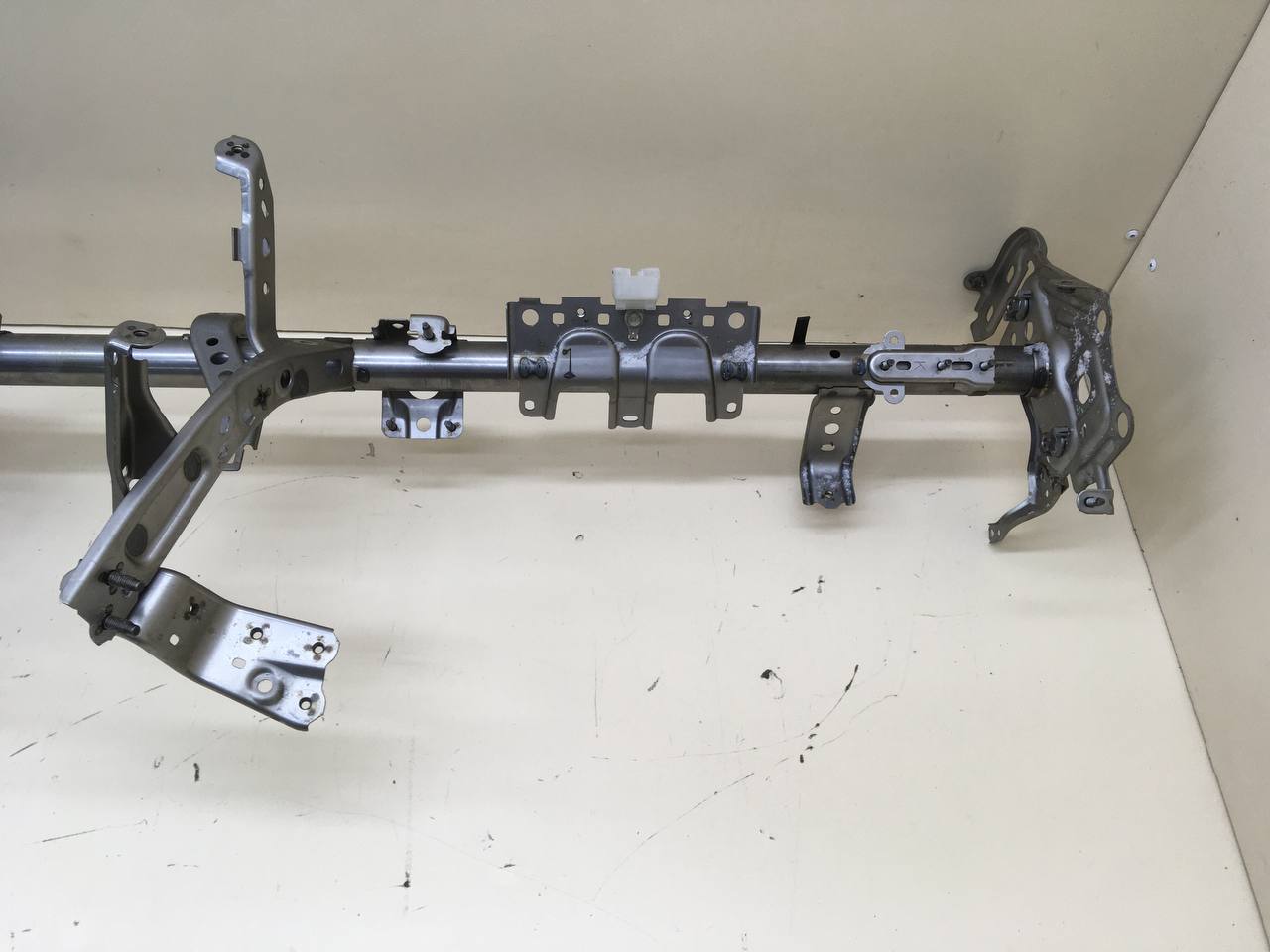 Усилитель торпедо Toyota Land Cruiser Prado (J150) 2009-2022