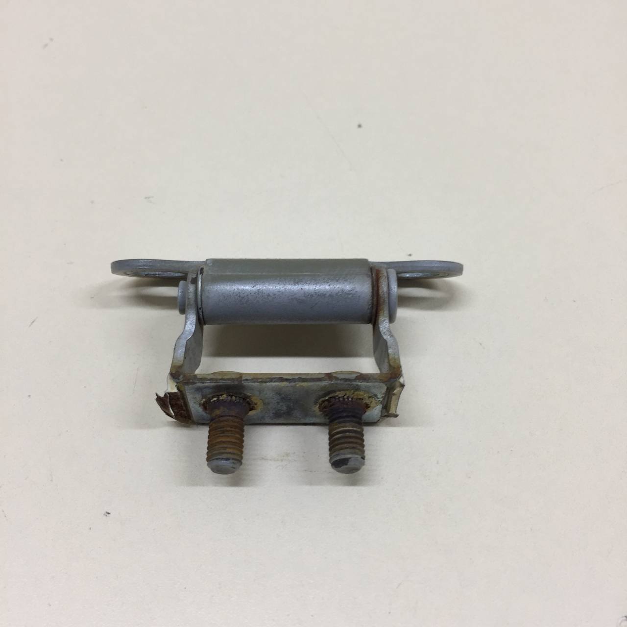 Петля двери багажника Toyota Auris (E150) 2006-2012