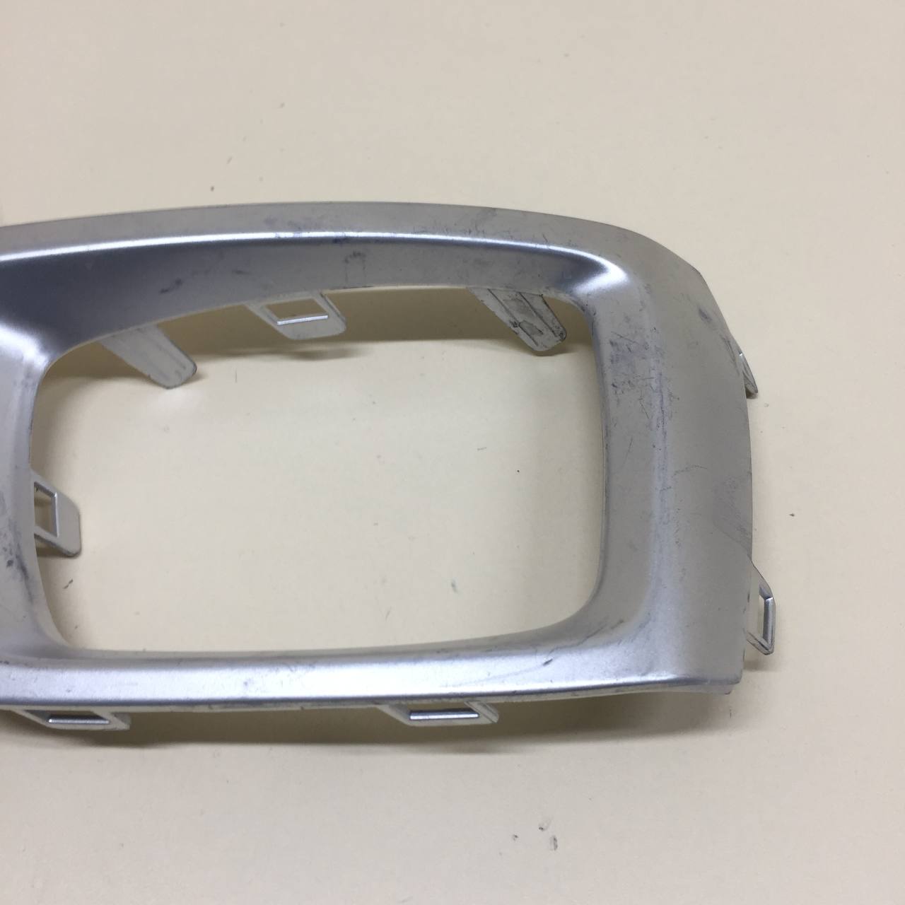 Рамка противотуманной фары левой Subaru Forester (SJ/S13) 2012-2019