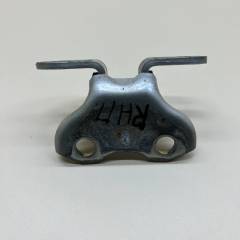 Петля двери передней правой нижняя Toyota Corolla E150 2006-2013