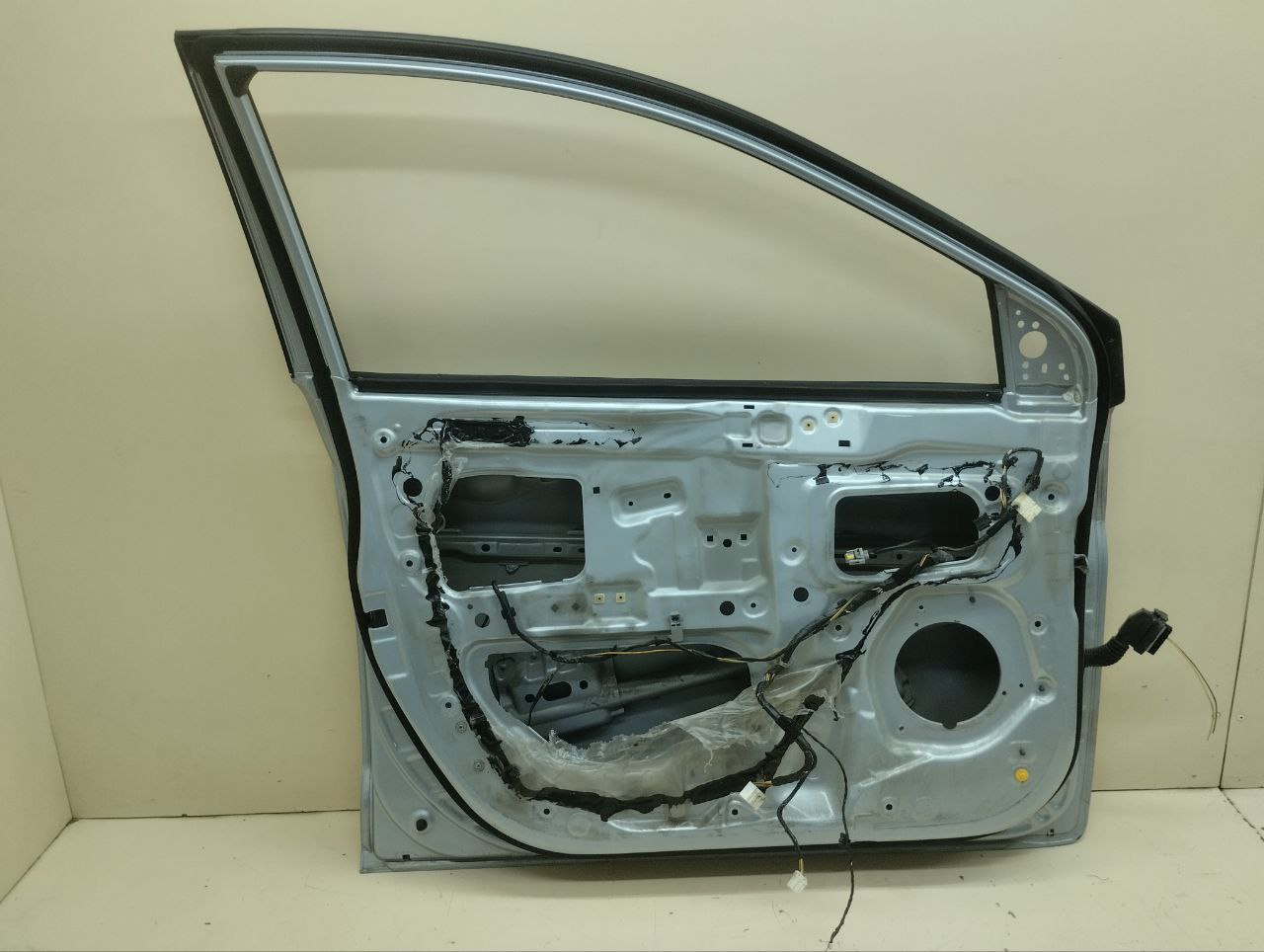 Дверь передняя левая Hyundai Solaris (RB) 2010-2017