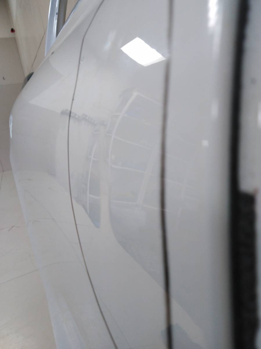 Дверь задняя правая Volkswagen Touareg (7P) 2010> Дверь задняя правая Volkswagen Touareg (7P) 2010>