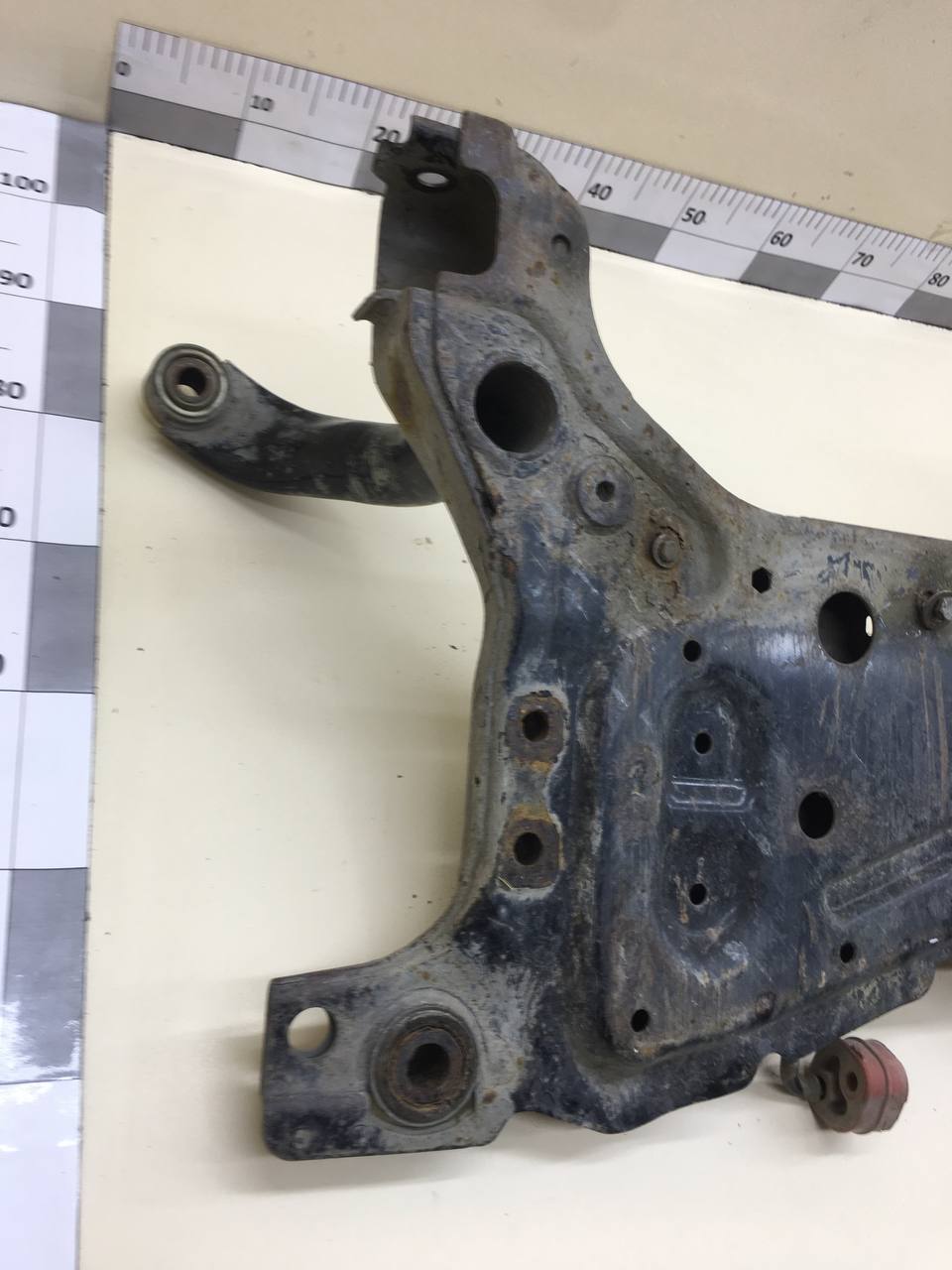 Балка подмоторная Ford C-MAX 2003-2010 Балка подмоторная Ford C-MAX 2003-2010