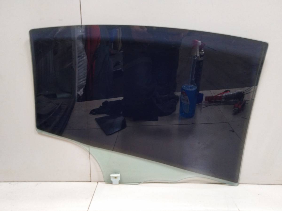 Стекло двери задней левой Mazda Mazda 3 (BK) 2002-2009