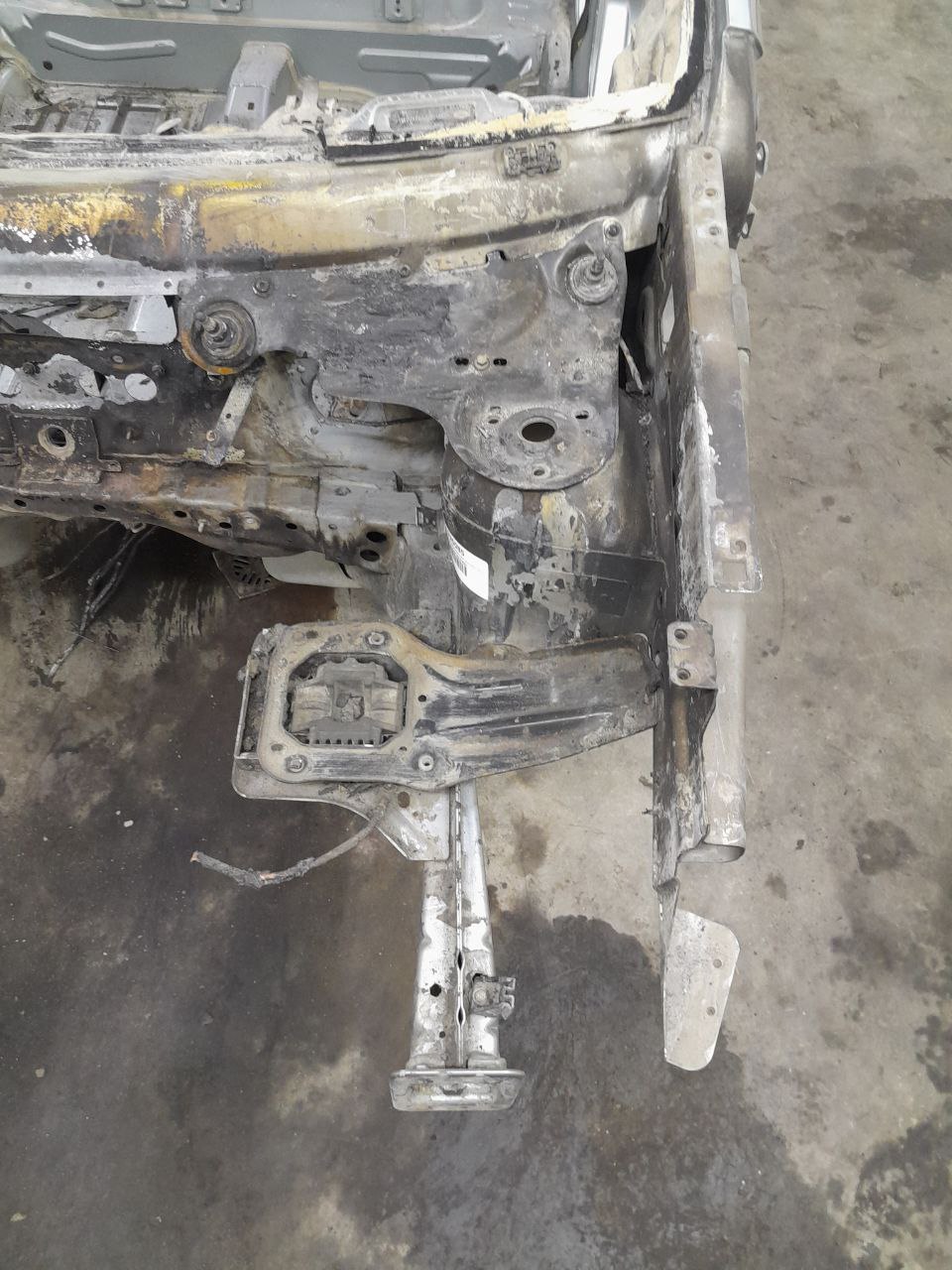 Четверть передняя левая Ford Fusion (JU) 2002-2012