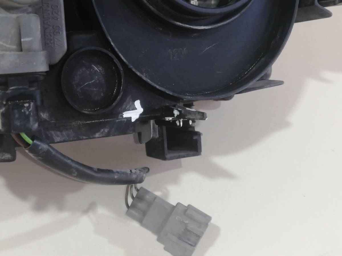 Фара правая Nissan Pathfinder (R51) 2005-2014