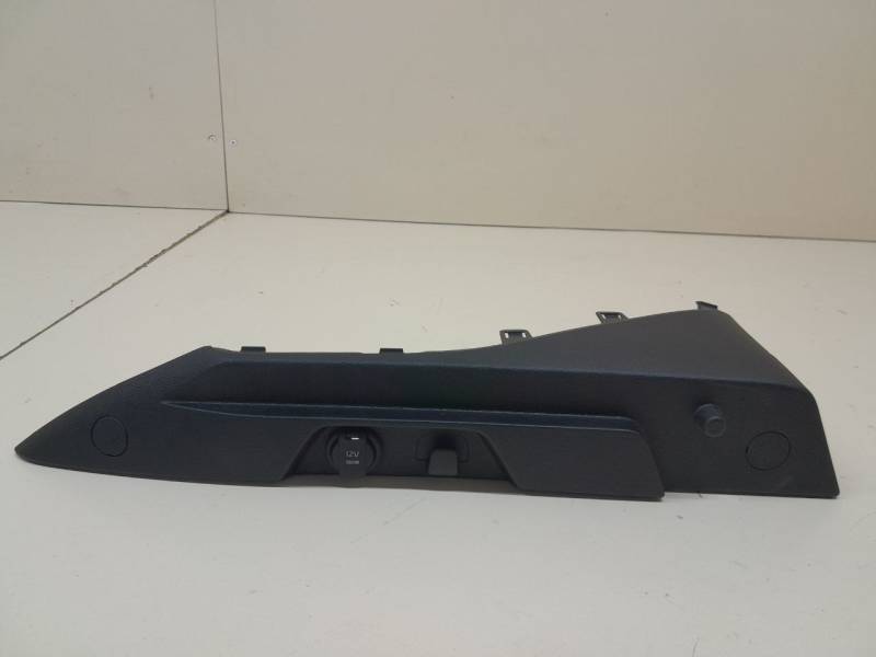 Держатель задней полки Kia Xceed 2019-2023