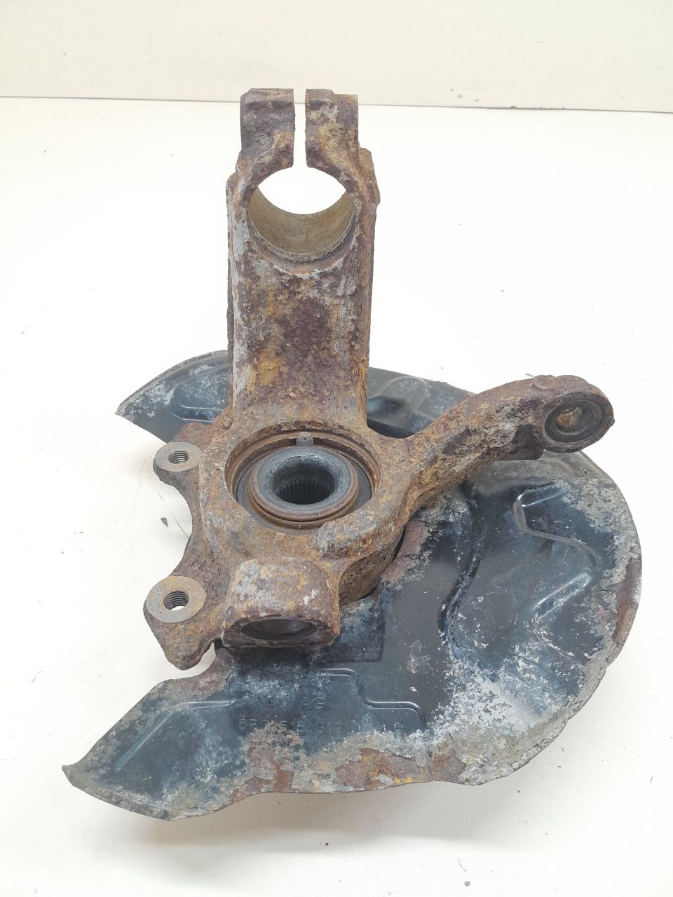 Кулак поворотный передний правый Volkswagen Polo (MK5) 2011-2020