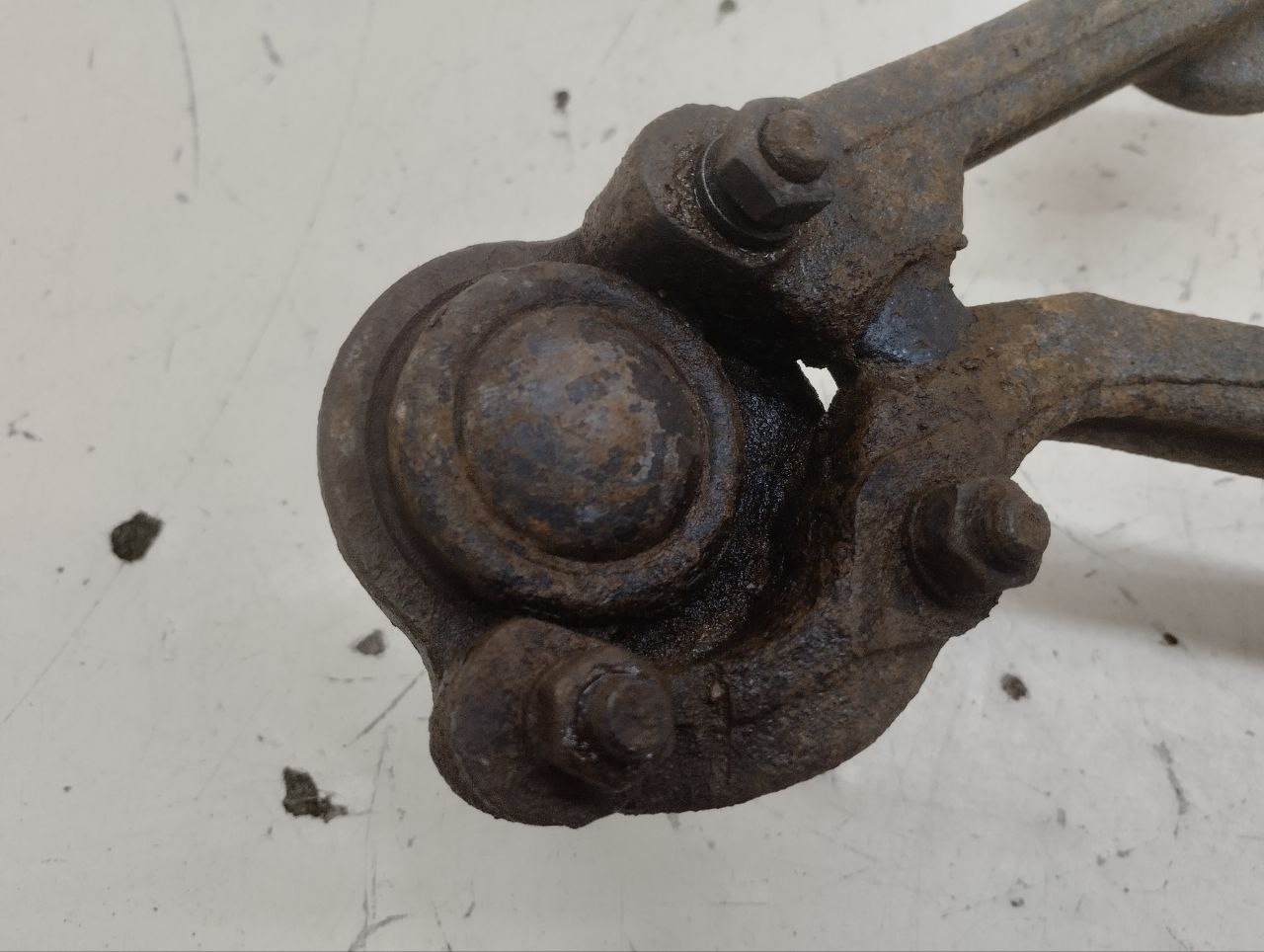 Рычаг передний верхний левый Chevrolet Niva 2002-2009