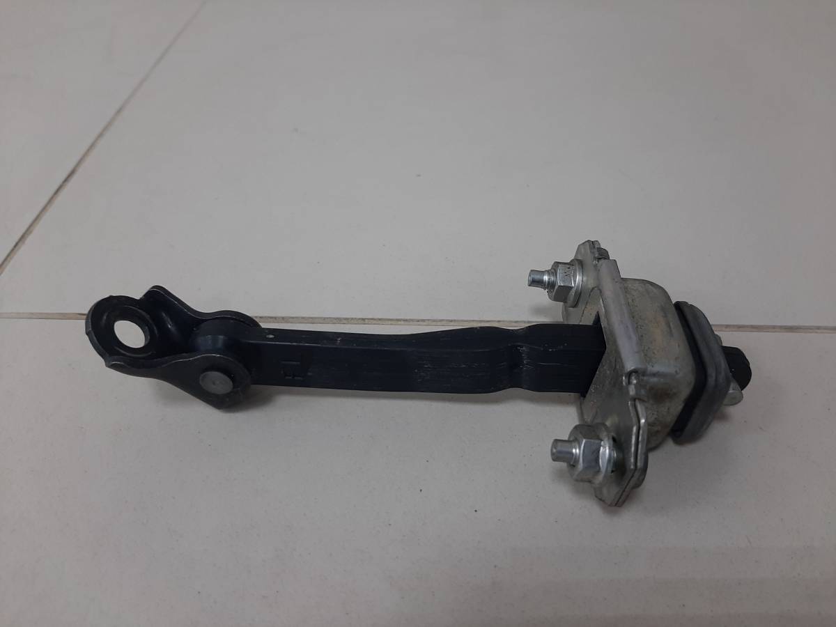Ограничитель двери Subaru Impreza (G12) 2007-2012 Ограничитель двери Subaru Impreza (G12) 2007-2012